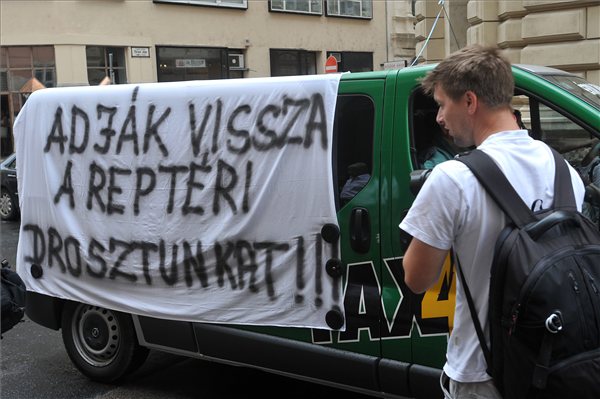 taxis_demonstracio_Budapest