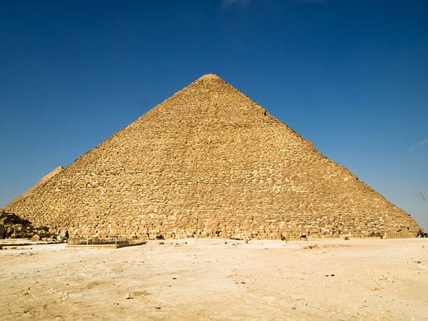 Great pyramid of Khufu in Giza plateau, Egypt