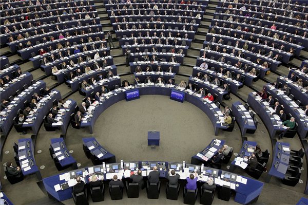 Az Európai Parlament, az EP által közzétett felvétel az ülésteremről a 2012. február 16-i plenáris ülés idején a kelet-franciaországi Strasbourgban.