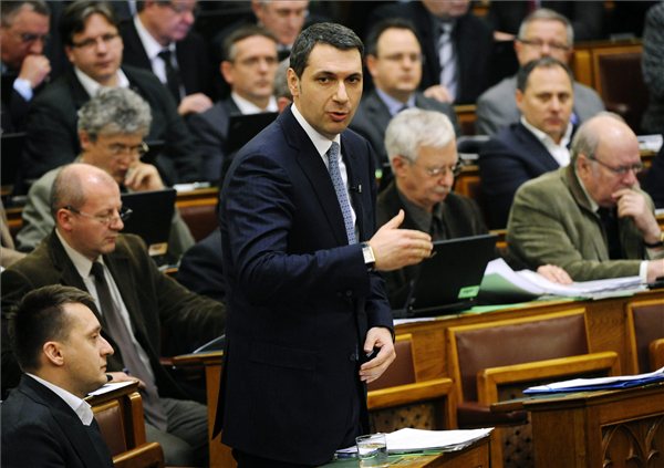 Lazar_Janos_parlament
