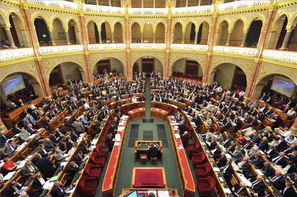 ogy_parlament