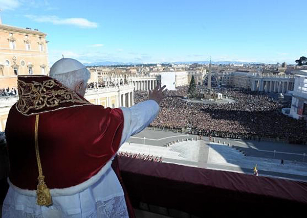 XVI_Benedek_papa_Vatikan_advent
