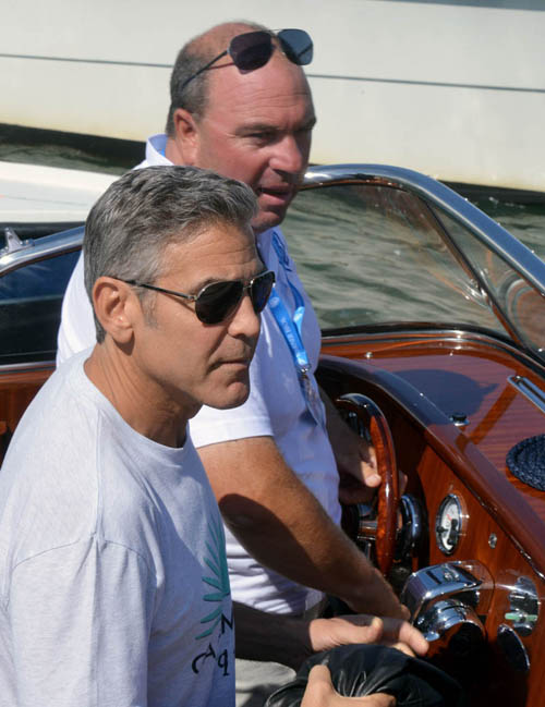 George_Clooney_Canal_Grande2013
