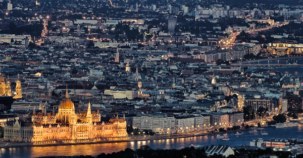 Budapest_parlament_latkep_0