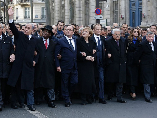 tuntetes_demonstr_a_terrorizmus_ellen2_parizs_2015jan11