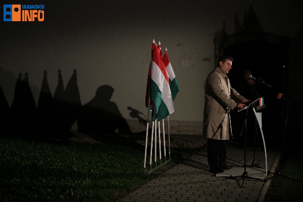 Az 1956-os forradalom és szabadságharc évfordulója alkalmából a Fidesz és a KDNP budaörsi szervezete ünnepi megemlékezést tart a Templom téren.