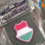 magyar_hadisirgondozas2_katonai_egyenruha_felirat