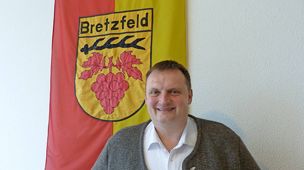 Seit 2015 ist Martin Piott Bürgermeister von Bretzfeld. Er fühlt sich in der Gemeinde sehr wohl. Foto: Anke Eberle