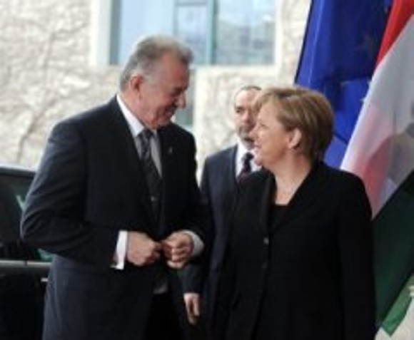 Schmitt Pál,  Angela Merkel