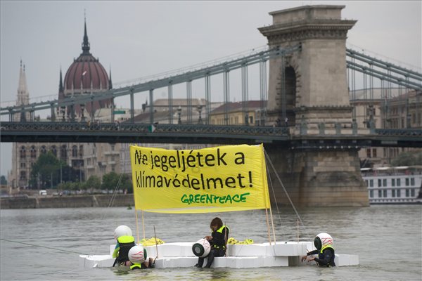 Greenpeace_Duna_Budapest