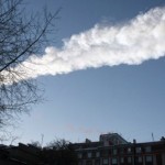 Becsapódó meteor füstcsóvája Cseljabinszk felett, Oroszországban