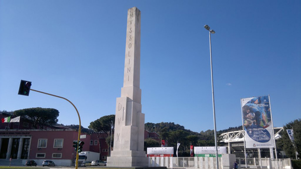 Foro_Italico_Mussolini_obeliszk